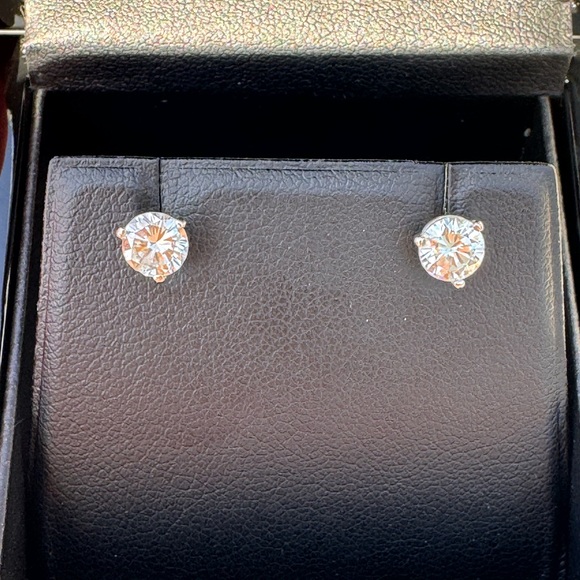 Genuine ✅ 1.04 ctw Natural Diamond Earrings✨ - Picture 4 of 14